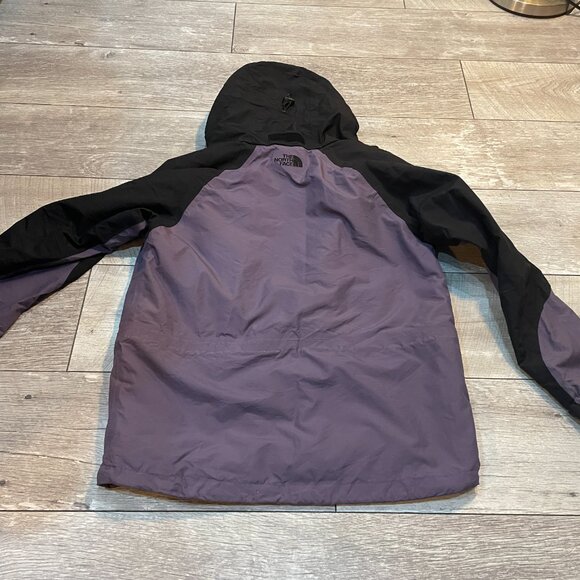 The North Face HyVent Ski Jacket S - Picture 8 of 9
